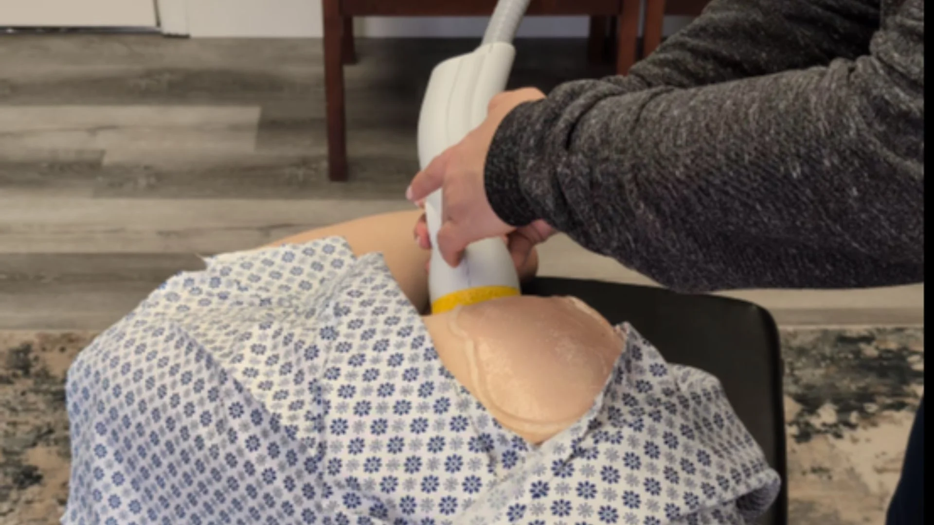 A New Approach: SoftWave Therapy for Hip Pain Relief in Cincinnati