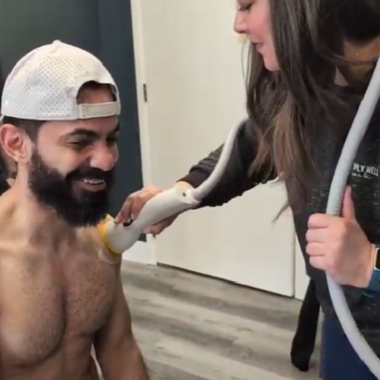 Rotator Cuff Pain Relief in Cincinnati with SoftWave Therapy